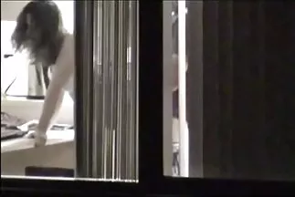 Một con chó cái tóc đỏ dùng môi vuốt ve một con cặc trong xe và cho phép mình được đụ. video xx han quoc