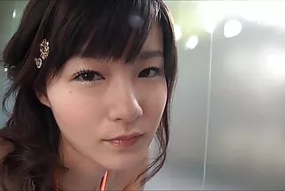 Chàng trai tóc phim sex xxx han quoc trắng nhét cặc vào bộ ngực mềm mại.