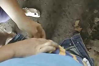 Sau bữa tiệc, các cô gái ở xxx video hàn quốc lại với người da đen.