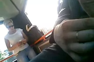 Người đàn ông cơ bắp xx video han quốc có một con đĩ mọng nước.