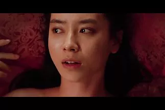 Con gà con thích ngậm trong nhà vệ sinh công viên bí mật. gái hàn xxx
