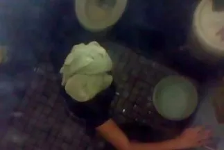 Người phụ nữ nhanh chóng đồng ý cho một hàn quốc xxx cận cảnh fuck.