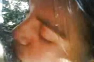 tinh ranh cho một cô gái có đôi chân xxx hàn quốc không che dài.