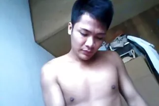 Trong sân phim xlxx han quoc có cây cọ, một cô gái gặm dương vật của một người đàn ông.