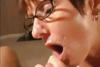 Những chú gà xxx video han con nghịch ngợm ngậm những chú gà trống tuyệt vời.