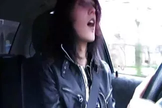 Một cô gái trẻ bị một người già liếm một cái mũ ngon phimxxx hàn quốc lành.
