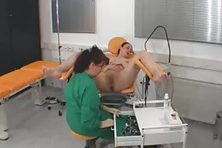 Một người đàn ông da đen đụ một cô gái tóc vàng với chiến lợi phẩm lớn với một dương vật dài. xxx gai han
