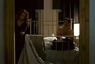 Một chàng cao bồi sung mãn phim korea xxx bám vào một chú gà con trong một chú mèo con.
