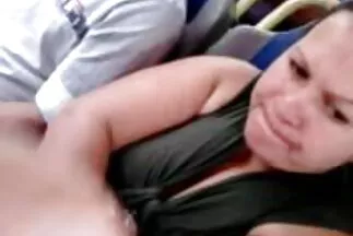 Trên hai dương vật, con đực kéo một con bò cái tơ thể xx video hàn quốc thao.