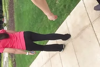 Một người đàn ông xlxx hàn tóc vàng tuyệt vời đã đưa ra một dương vật màu đen.